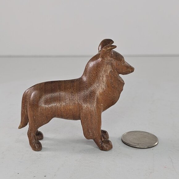 Hand Carved Wooden Collie Dog Figurine Folk Art Miniature 2.5" *REPAIR* - Picture 9 of 9